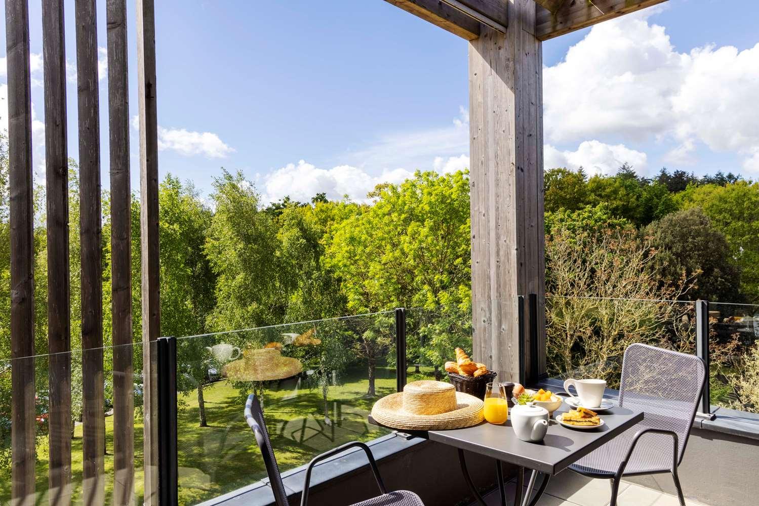 Best Western Plus Le Roi Arthur Hotel & Spa Ploërmel Dış mekan fotoğraf