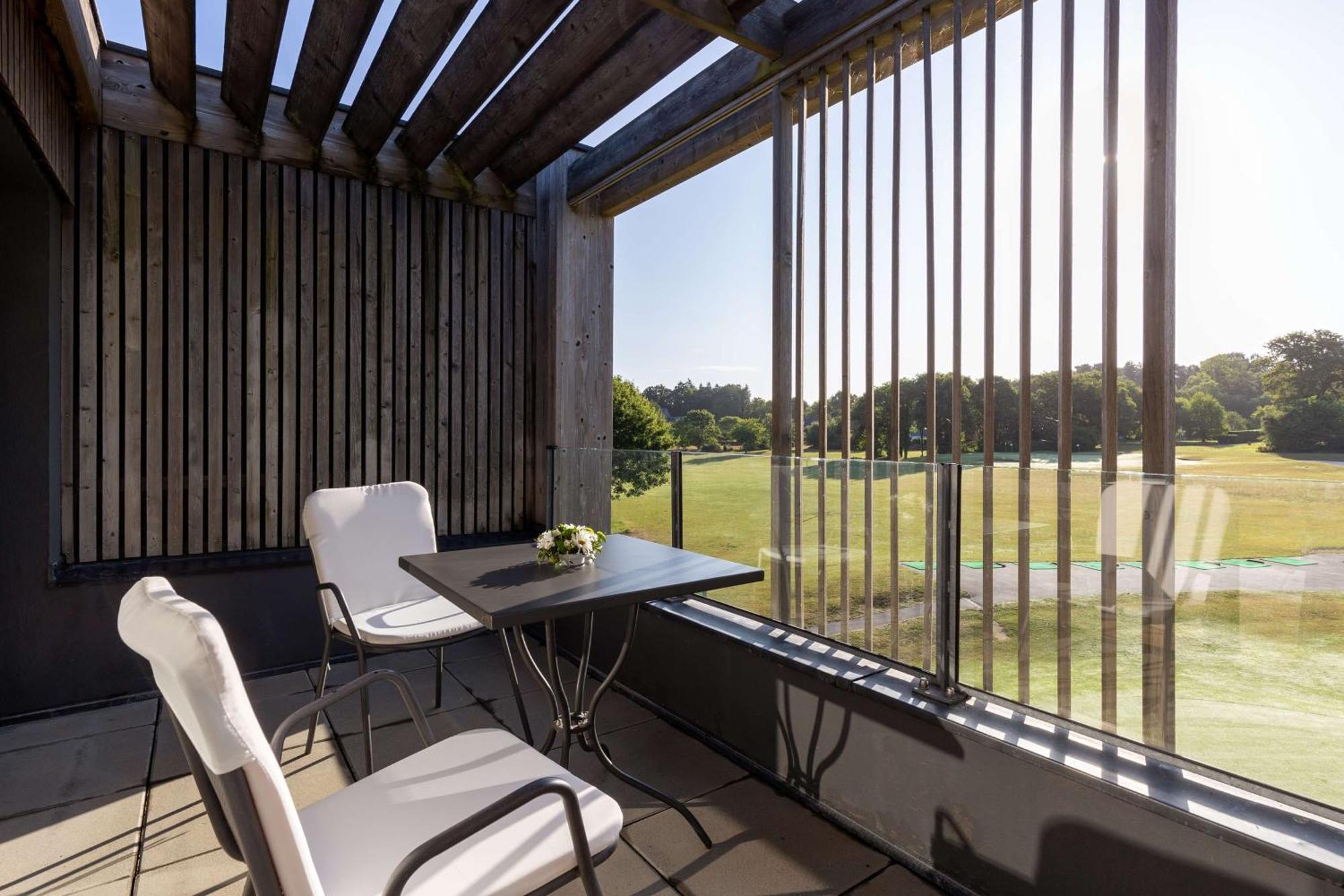Best Western Plus Le Roi Arthur Hotel & Spa Ploërmel Dış mekan fotoğraf